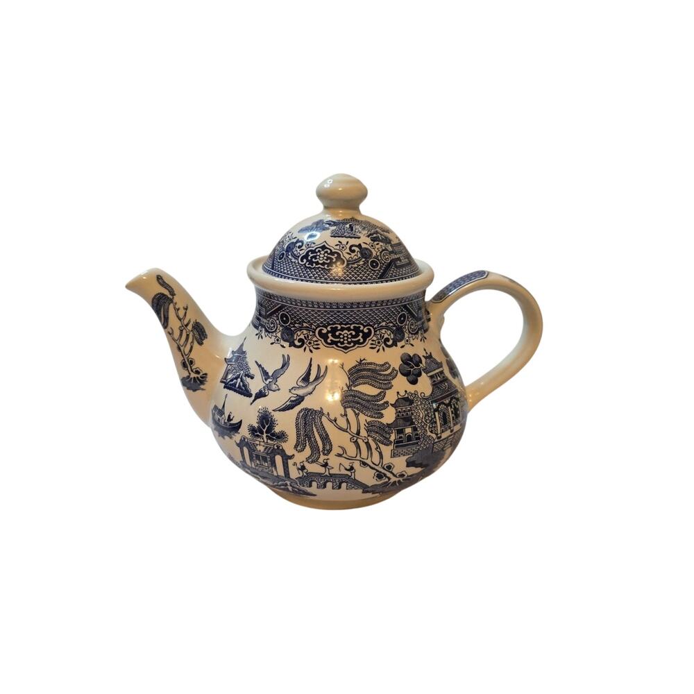 Churchill Made in England BLUE WILLOW Teapot w/Lid EXCELLENT
